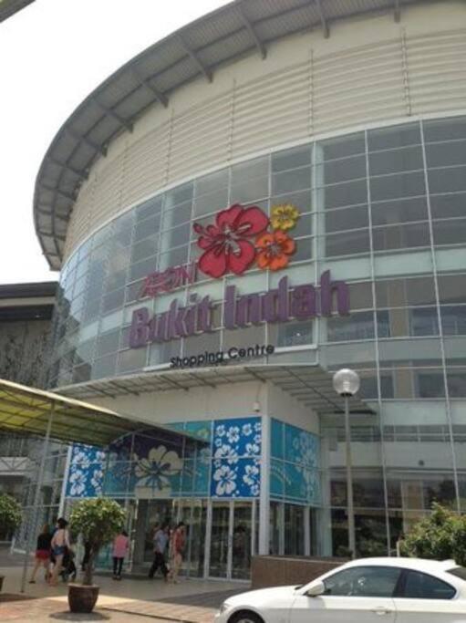 Forest In The Sky 3br 8pax Netflix!! High Floor By Apartemen *