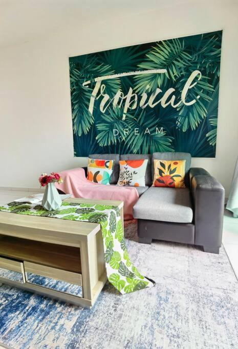 Forest In The Sky 3br 8pax Netflix!! High Floor By Johor Bahru