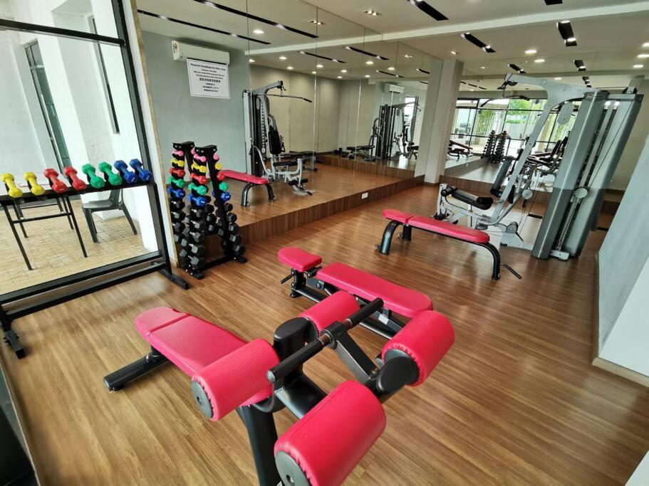 Forest In The Sky 3br 8pax Netflix!! High Floor By Apartment Johor Bahru